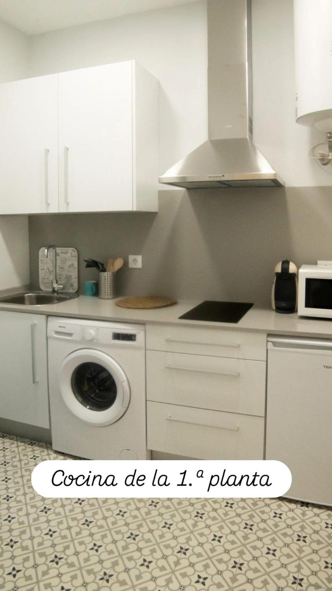 Apartamentos En La Plaza Dona Elvira, 7 Севілья Екстер'єр фото