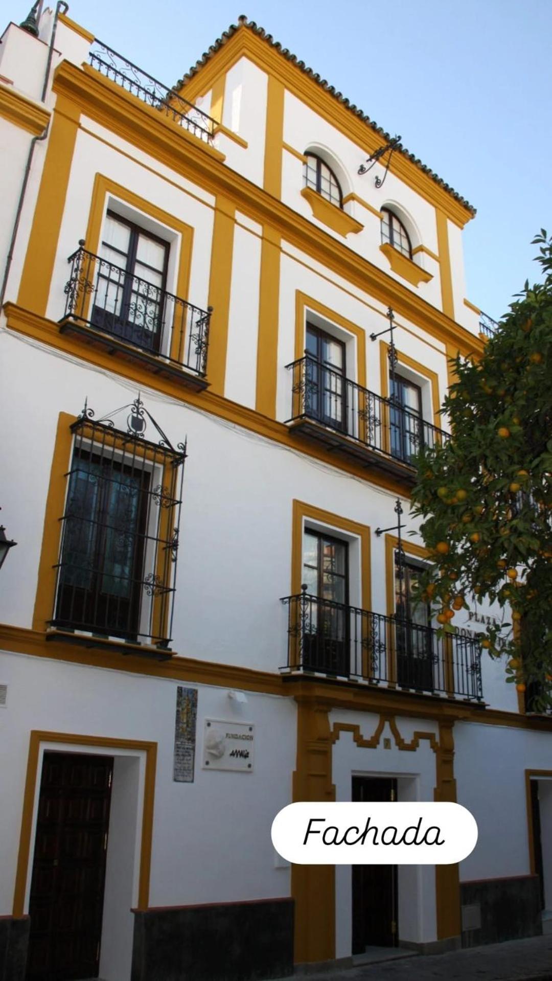 Apartamentos En La Plaza Dona Elvira, 7 Севілья Екстер'єр фото