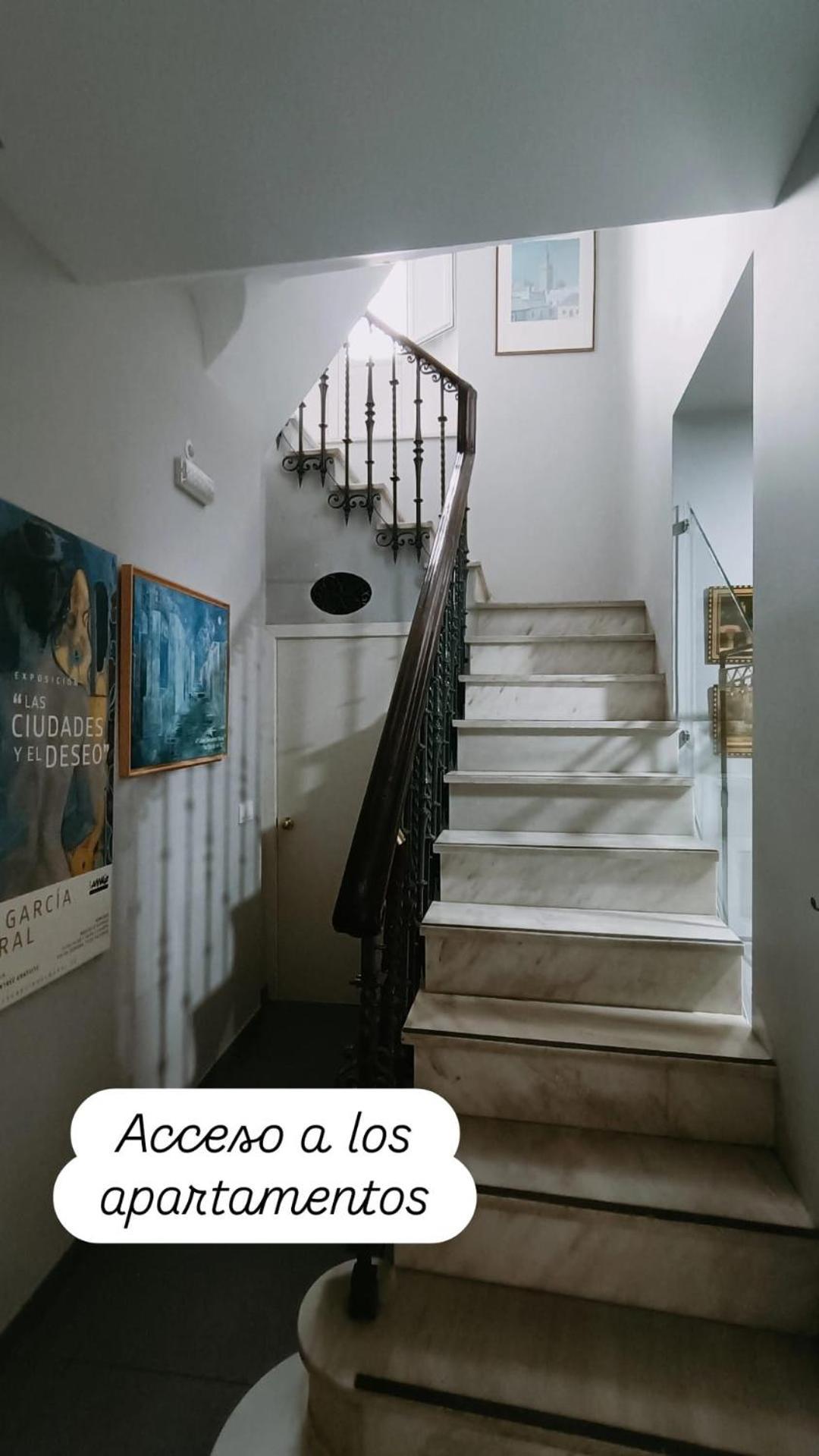 Apartamentos En La Plaza Dona Elvira, 7 Севілья Екстер'єр фото